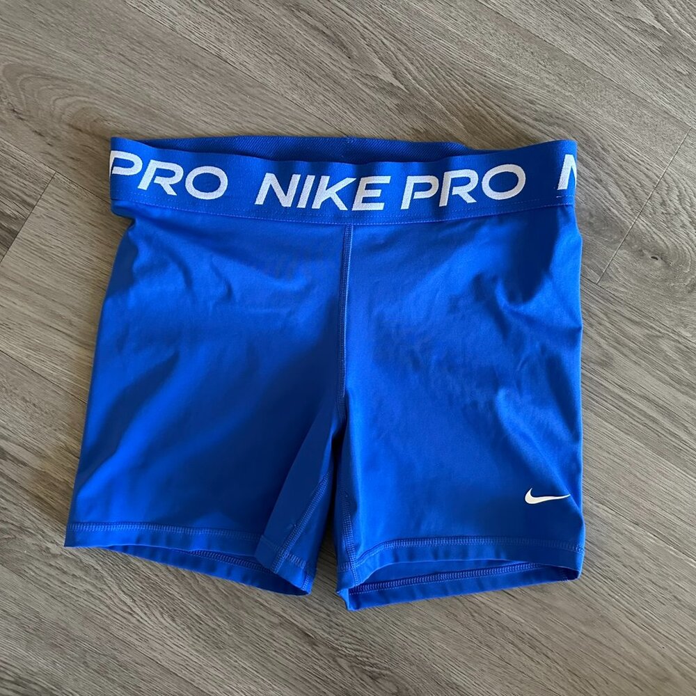 Nike Pro 365 Women's 5" Bicycle Shorts - Hyper Royal/White - Large